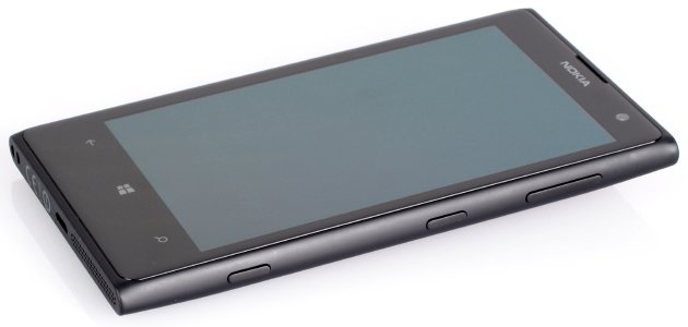 Смартфон Nokia Lumia 1020.
