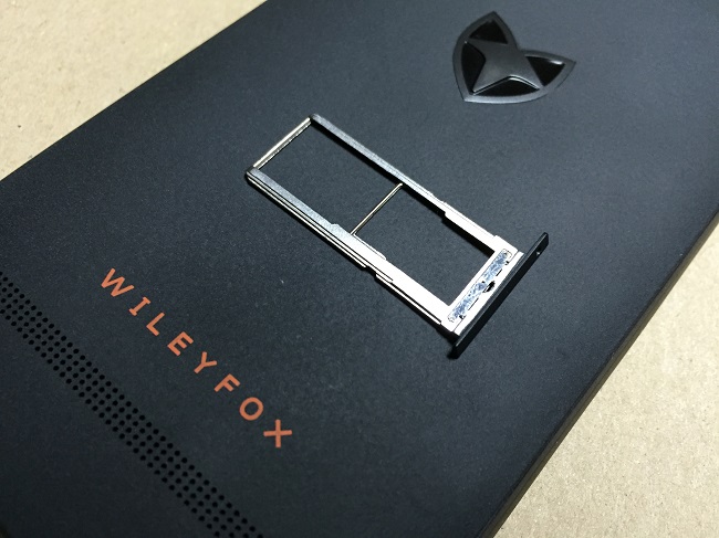 Смартфон WileyFox Storm.