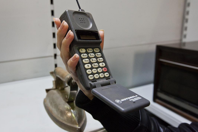 Телефон Motorola стандарта DAMPS.