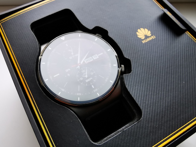 Распаковка смарт-часов Huawei Watch GT 2 Pro.