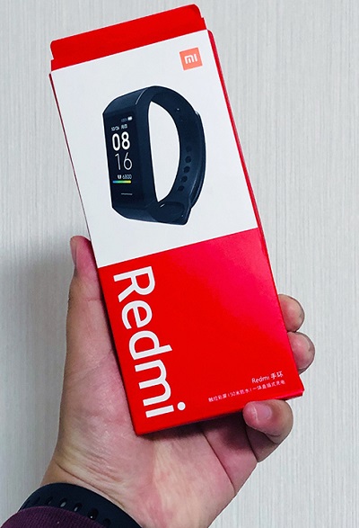 Смарт-браслет Xiaomi Redmi Band.