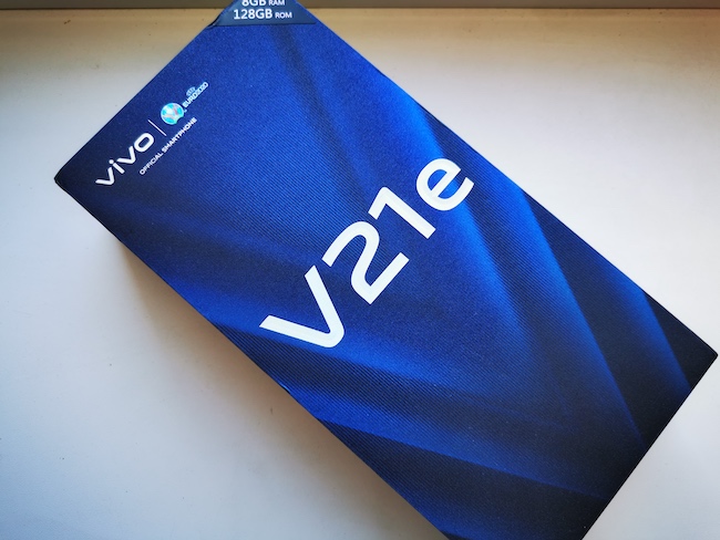 Подробный обзор мобильного телефона Vivo V21e.