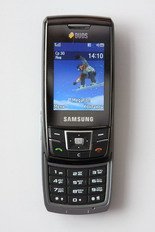 Внешний вид телефона Samsung D880 Duas.