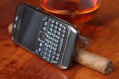 Новый коммуникатор Nokia E71 для бизнес пользователей.