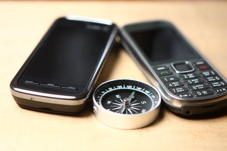 В редакции нашего интернет-издания оказался один из этих «живучих» телефонов - Nokia 3720 classic.