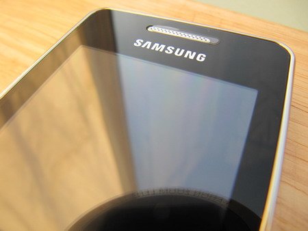 Средняя цена Samsung S5260 составляет 5500 рублей.