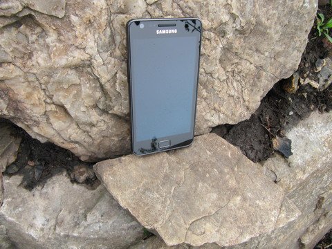  Samsung i9100 Galaxy S II 16 Гб можно было купить по цене 31 990 рублей.