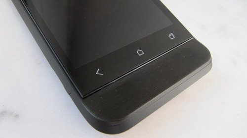 Смартфон HTC One V.