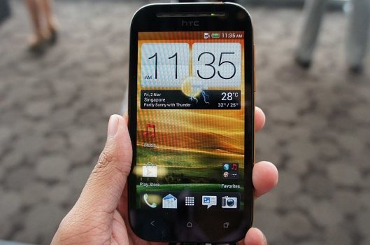 HTC представила новый мощный смартфон Desire SV.