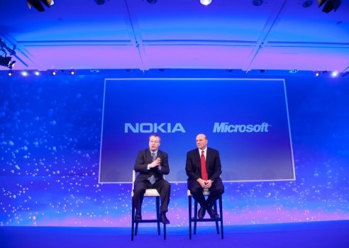 Nokia и Microsoft намерены завершить сделку в апреле.