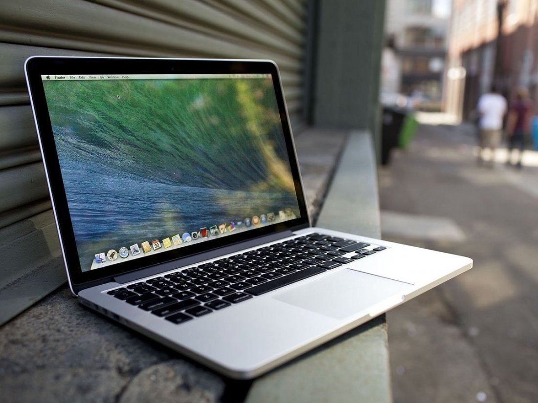 Будущие MacBook Pro получат второй дисплей и биометрический сенсор.