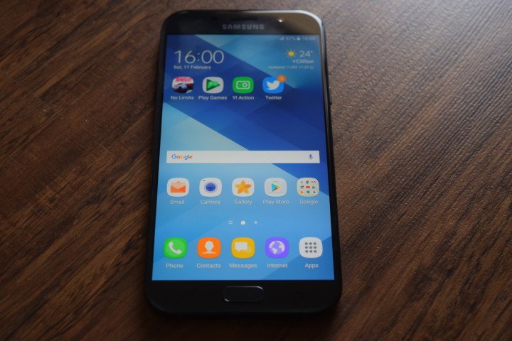 Samsung Galaxy A5 (2017) и Galaxy A7 (2017) начали получать обновление до Android 7 Nougat.