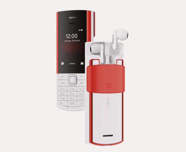 Новый кнопочный телефон Nokia с отсеком для беспроводных наушников.