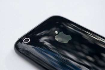 Apple удаленно ломает свои iPhone 3G.