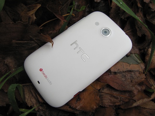 Смартфон HTC Desire C.