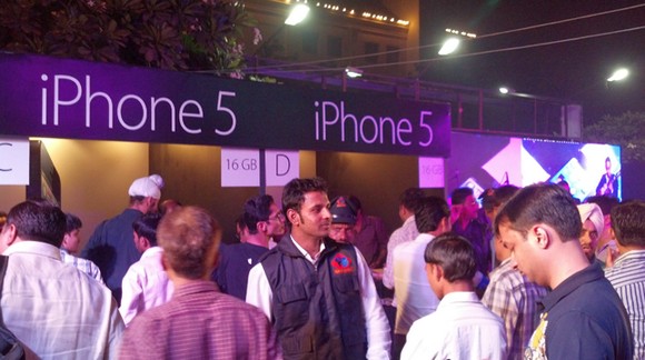 iPhone 5 начало продаж.