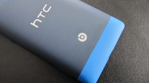 Смартфон HTC 8S.