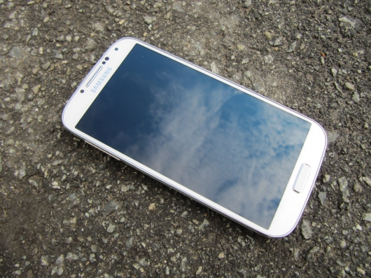 Внешний вид смартфона Samsung Galaxy S4.
