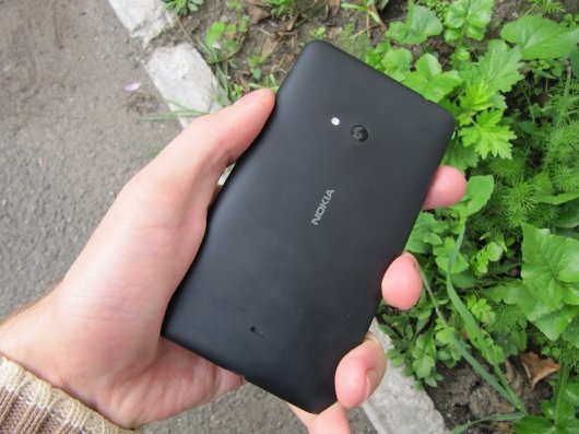 Nokia Lumia 625.