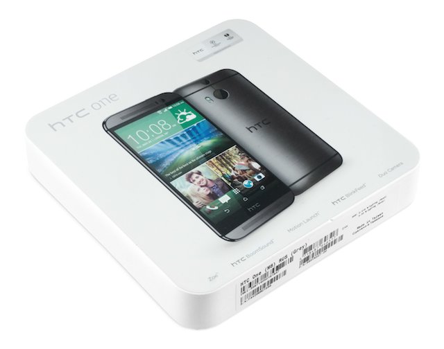 Коробка HTC One M8.