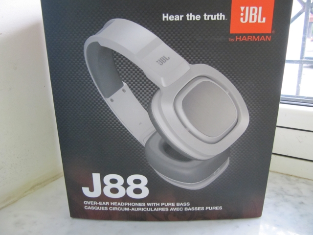 Harman JBL J88.