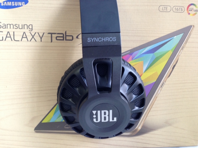 Наушники JBL Synchros S700.