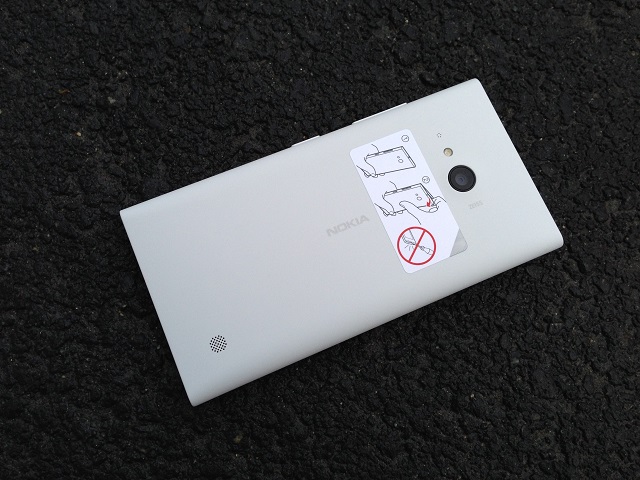 Nokia Lumia 730.
