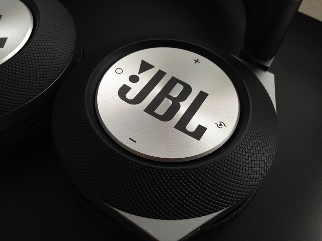 JBL Synchros E50BT.