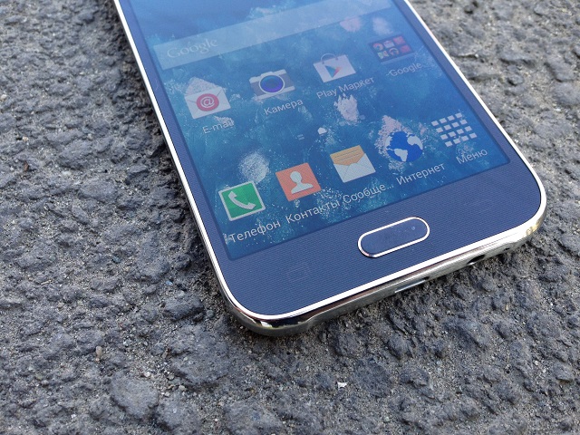 Samsung Galaxy E5.
