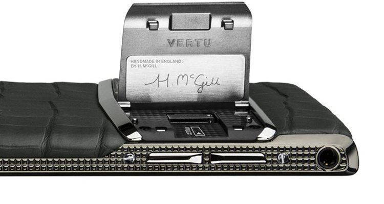vertu Signature Touch с процессором Qualcomm Snapdragon 810.