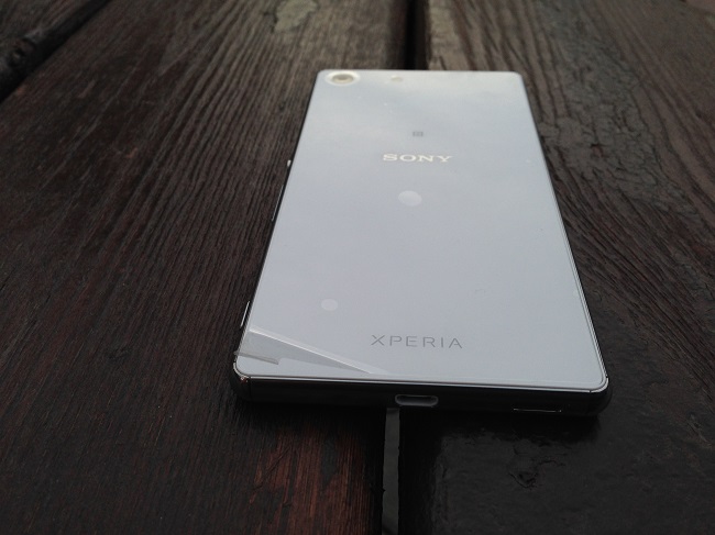 Тест-обзор смартфона Sony Xperia M5.