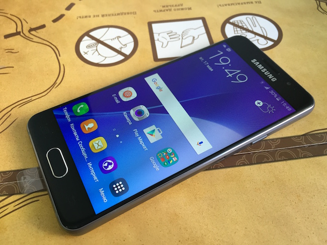 Samsung Galaxy A3 (2016).