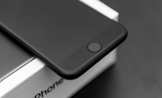 Дизайн смартфона Apple iPhone 8.