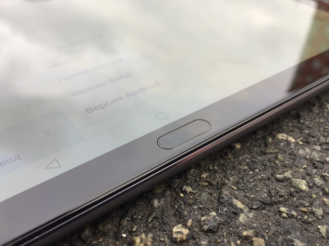 Обзор планшета Huawei MediaPad M5 Lite.