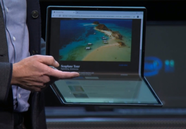 Intel представила планшет с большим гибким дисплеем Horseshoe Bend.