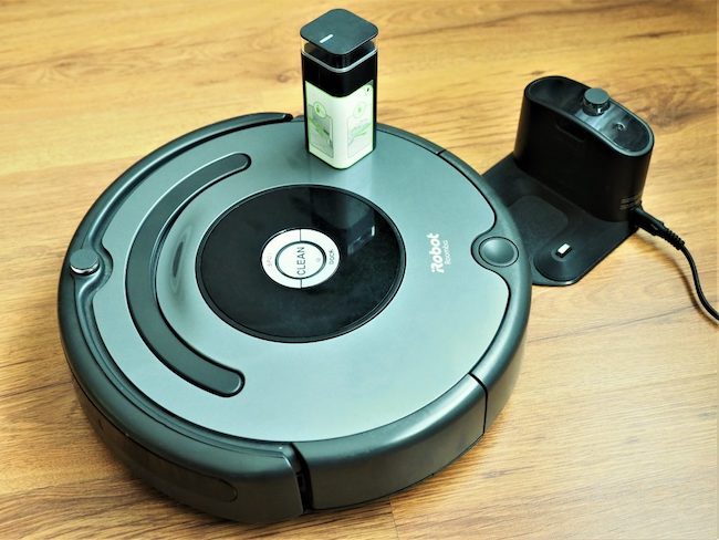 Робот-пылесос iRobot Roomba 676.