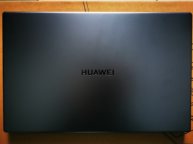 Распаковка Huawei MateBook D 15 (AMD Ryzen 5 4500U).