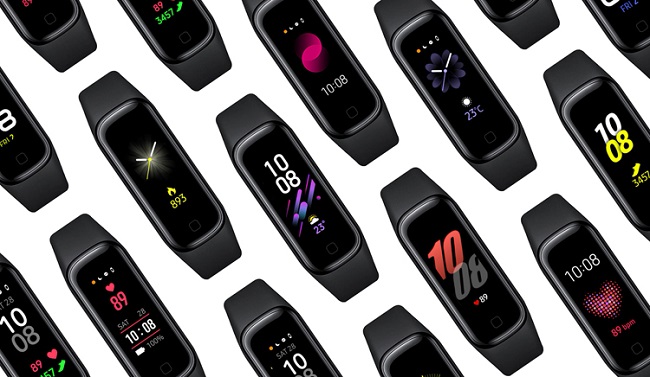 Фитнес-браслет Samsung Galaxy Fit 2 можно по цене 3490 рублей.