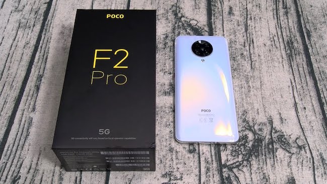 Смартфон Xiaomi Poco F2 Pro.