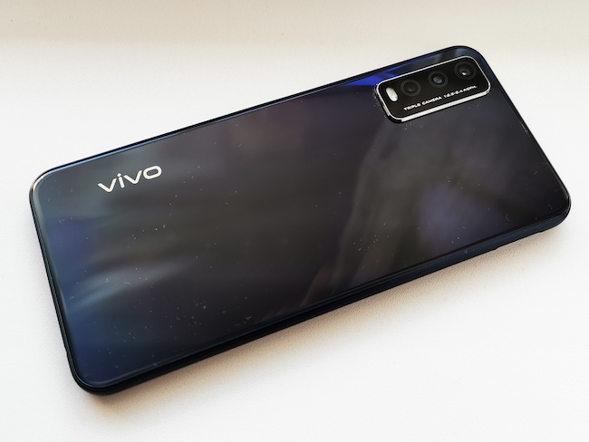 Обзор недорогого смартфона Vivo Y20.