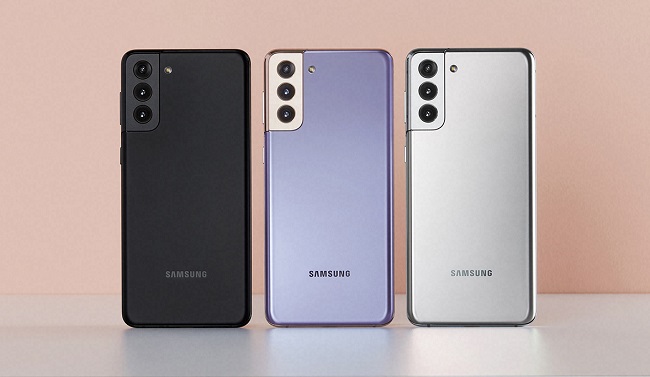 Версия смартфона Samsung Galaxy S21+.