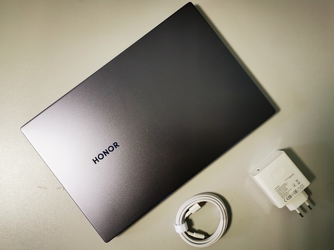 Комплект поставки ноутбука HONOR MagicBook 14 2021.