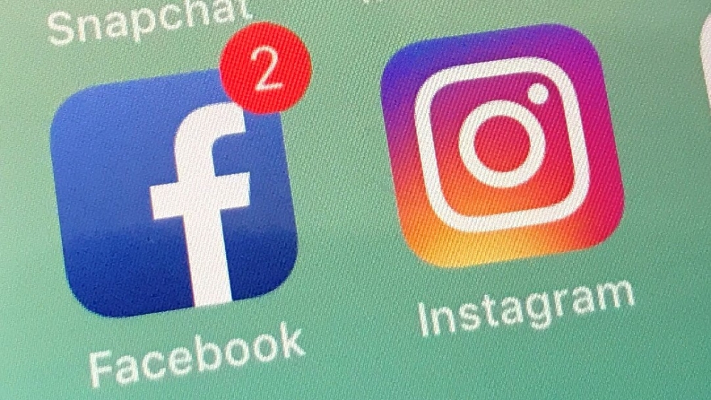 Социальные сети Facebook и Instagram.