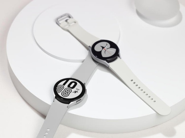 Наручные часы Samsung Galaxy Watch4.