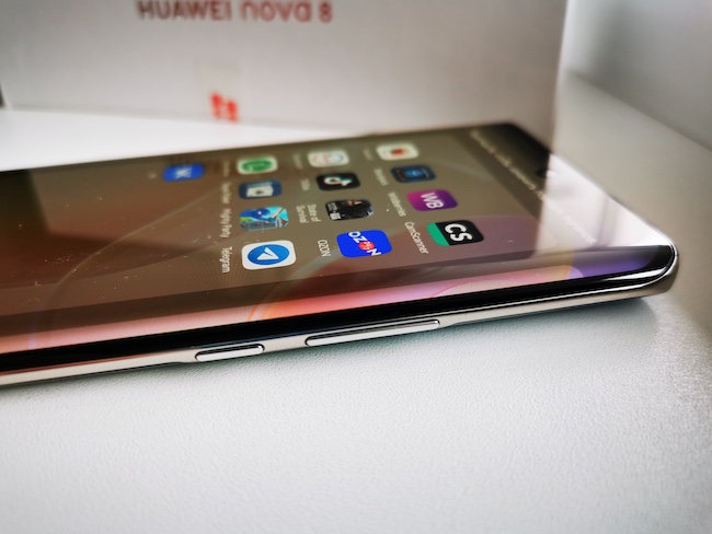 Тест-обзор мобильного телефона Huawei nova 8.