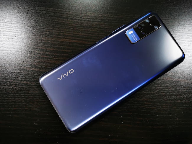 Обзор смартфона среднего класса Vivo Y53s.