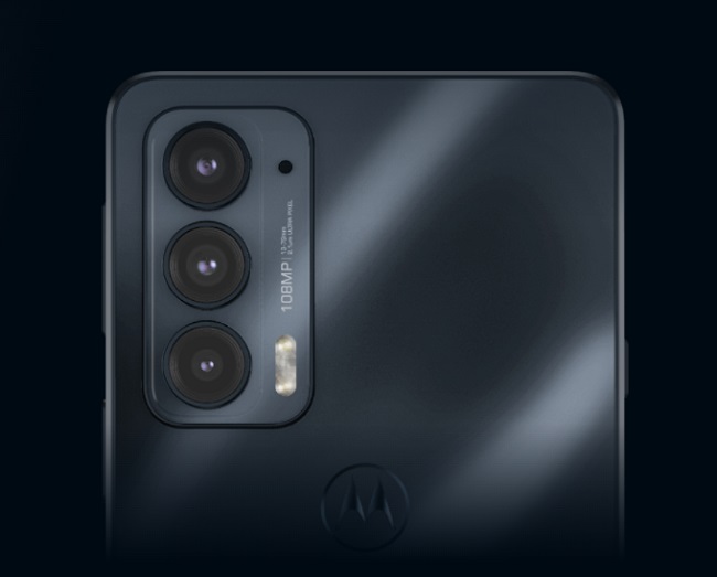 Камера смартфона Motorola edge 20.