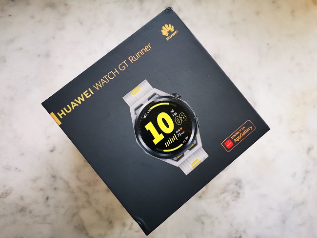 Комплект умных часов Huawei Watch GT Runner.