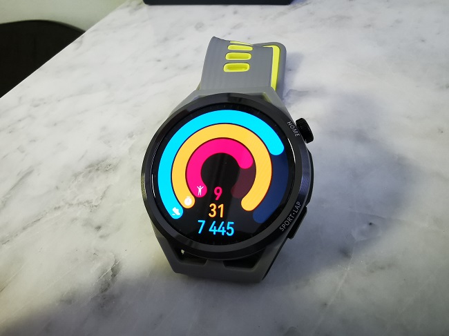 Тест-обзор умных часов Huawei Watch GT Runner.