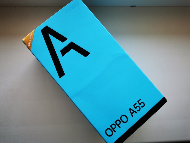 Распаковка смартфона OPPO A55.